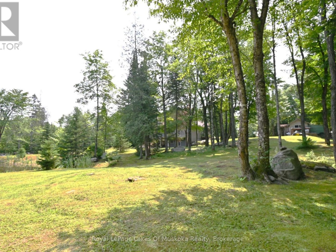 2411 HWY. 118 E. HIGHWAY, Bracebridge (Draper)