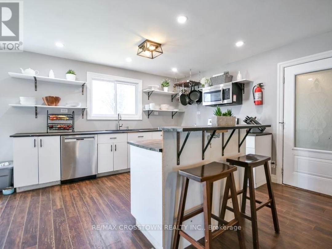 461 BARNES AVENUE, Tay (Port McNicoll)