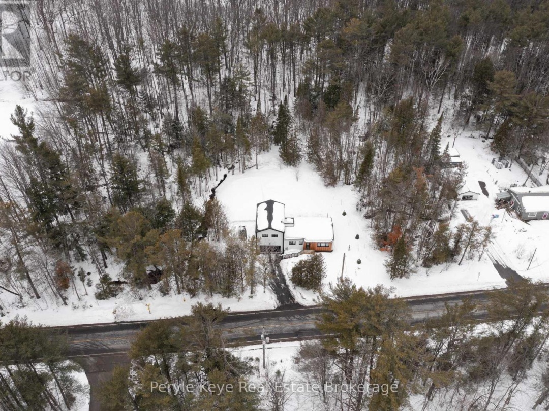 1290 CEDAR LANE, Bracebridge (Macaulay)