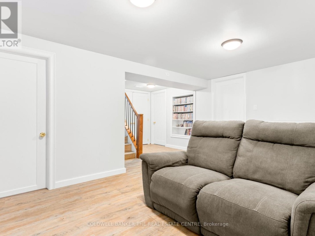 7 LEACH STREET, 