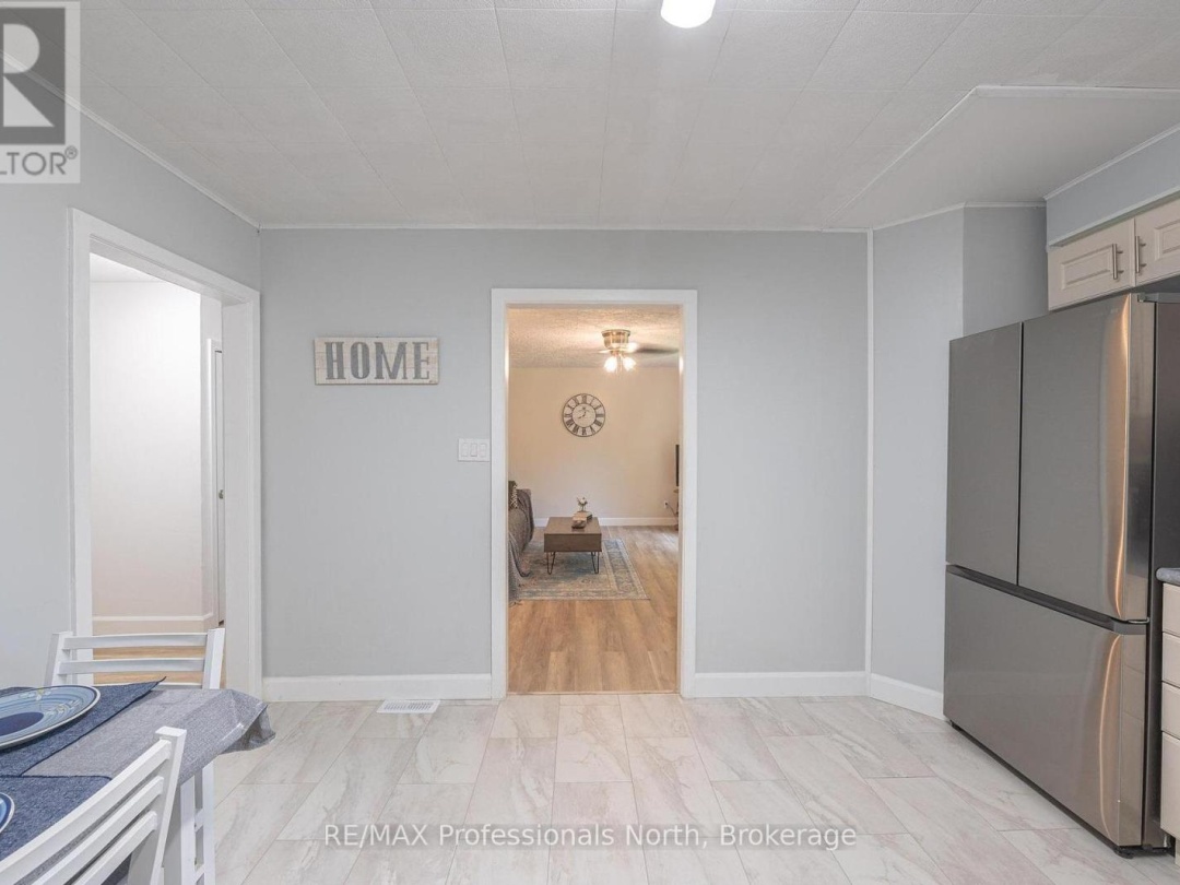 7 STOUFFER STREET, Minden Hills (Minden)