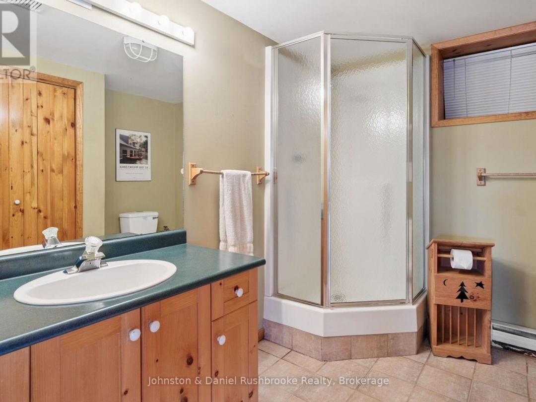 1052 NORTH SUNSET BAY ROAD, Lake Muskoka