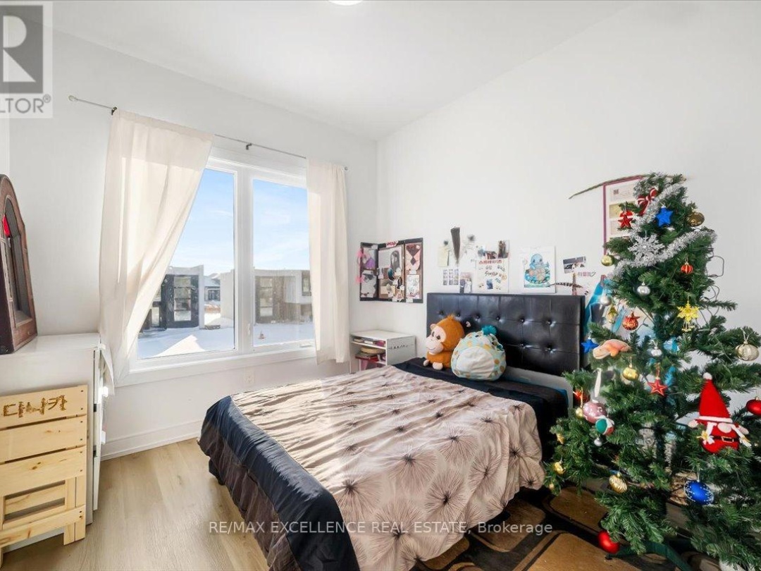 3717 QUAYSIDE DRIVE, Severn (West Shore)