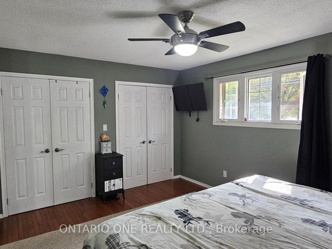 550 MUSKOKA BEACH ROAD, 