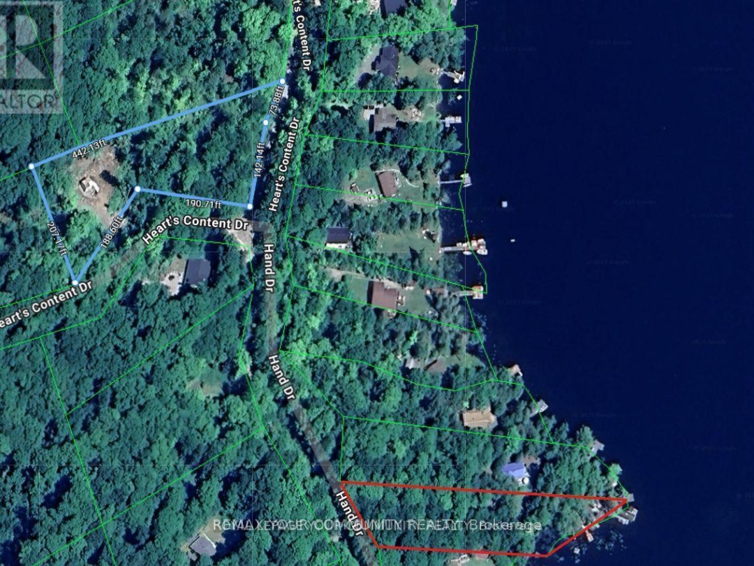 1035 HEARTS CONTENT DRIVE, Salerno Lake
