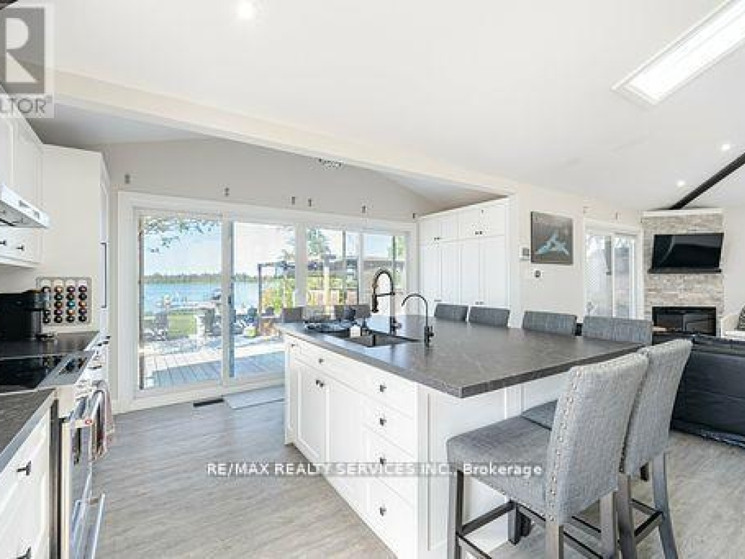 28 ELDONIA ROAD, Canal Lake