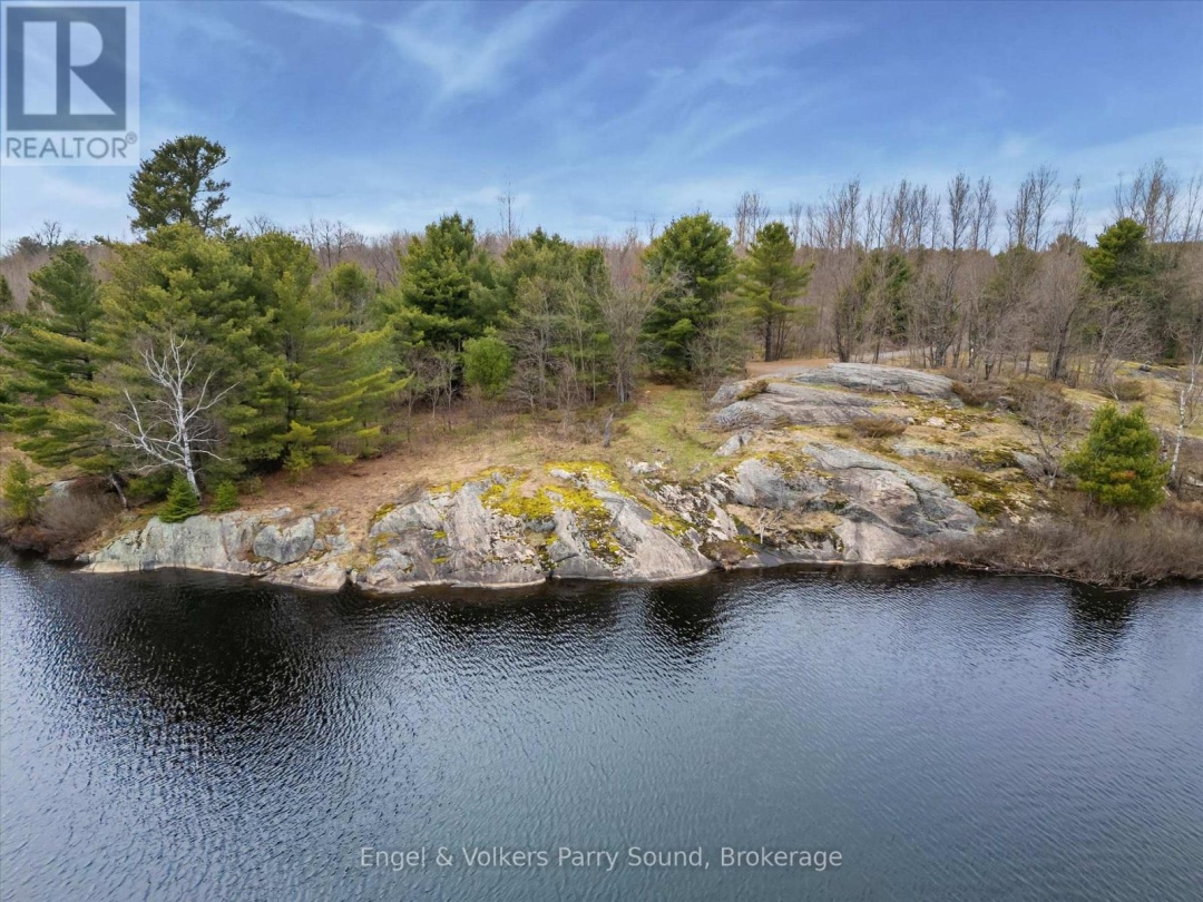185 LOCH ERNE ROAD, Vowel Lake