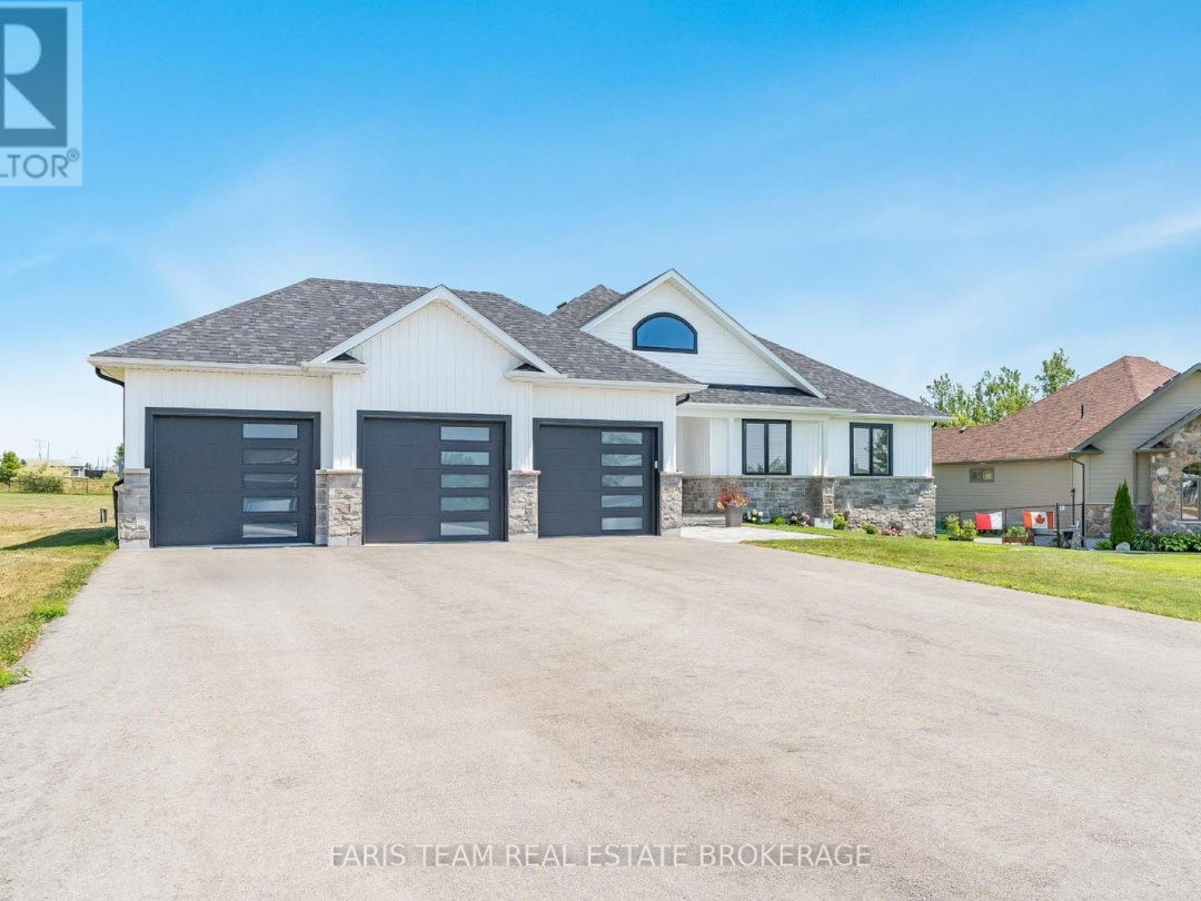 5 BREANNA BOULEVARD, 