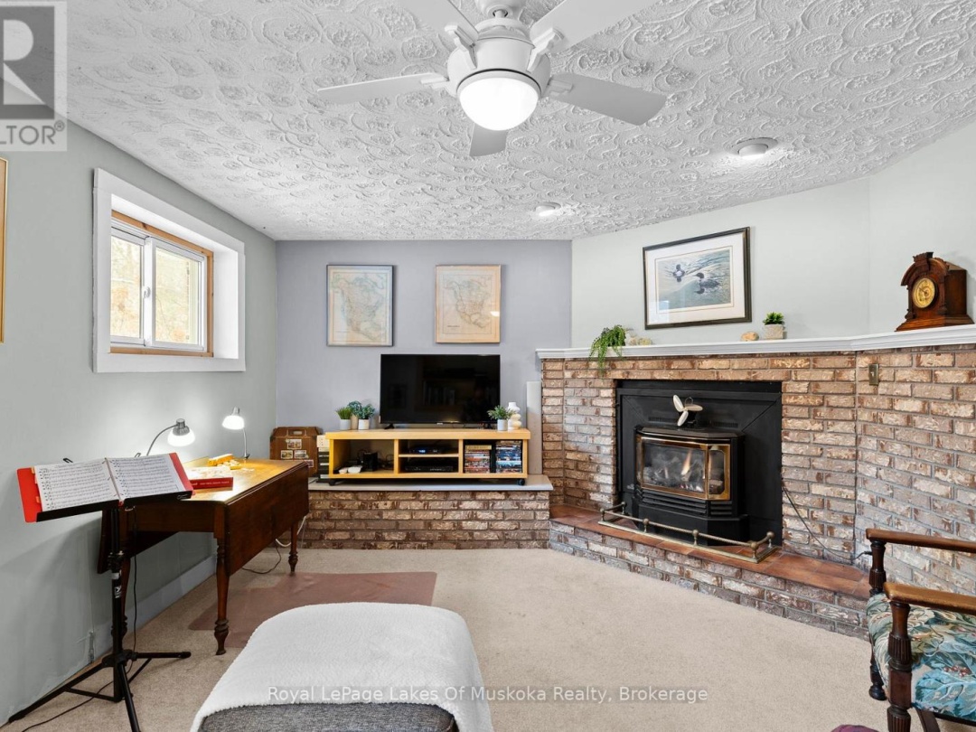 5 BROBST FOREST CRESCENT, 