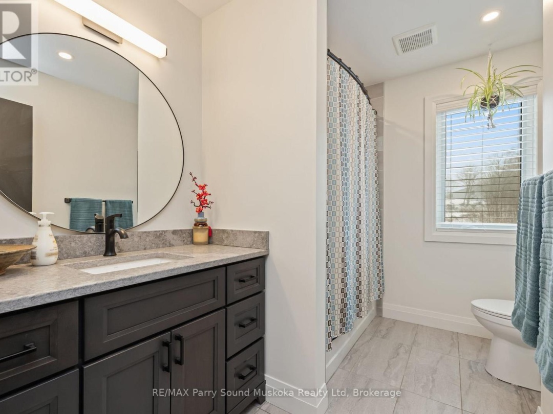 44 DENNIS DRIVE, Parry Sound