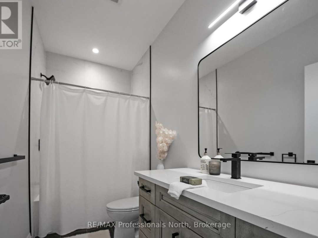 1058 PIPER GLEN ROAD, Minden Hills (Snowdon)
