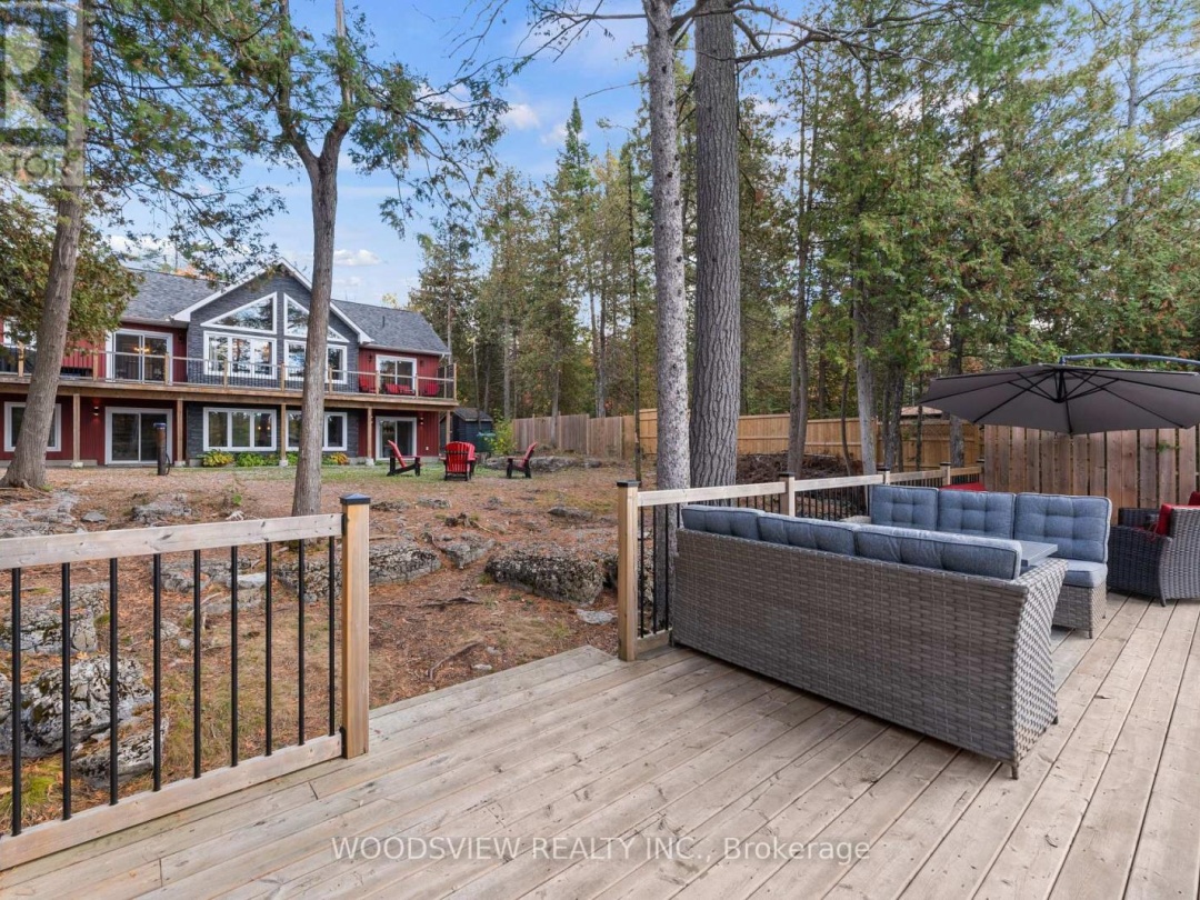 89 LITTLE SILVER WAY, 