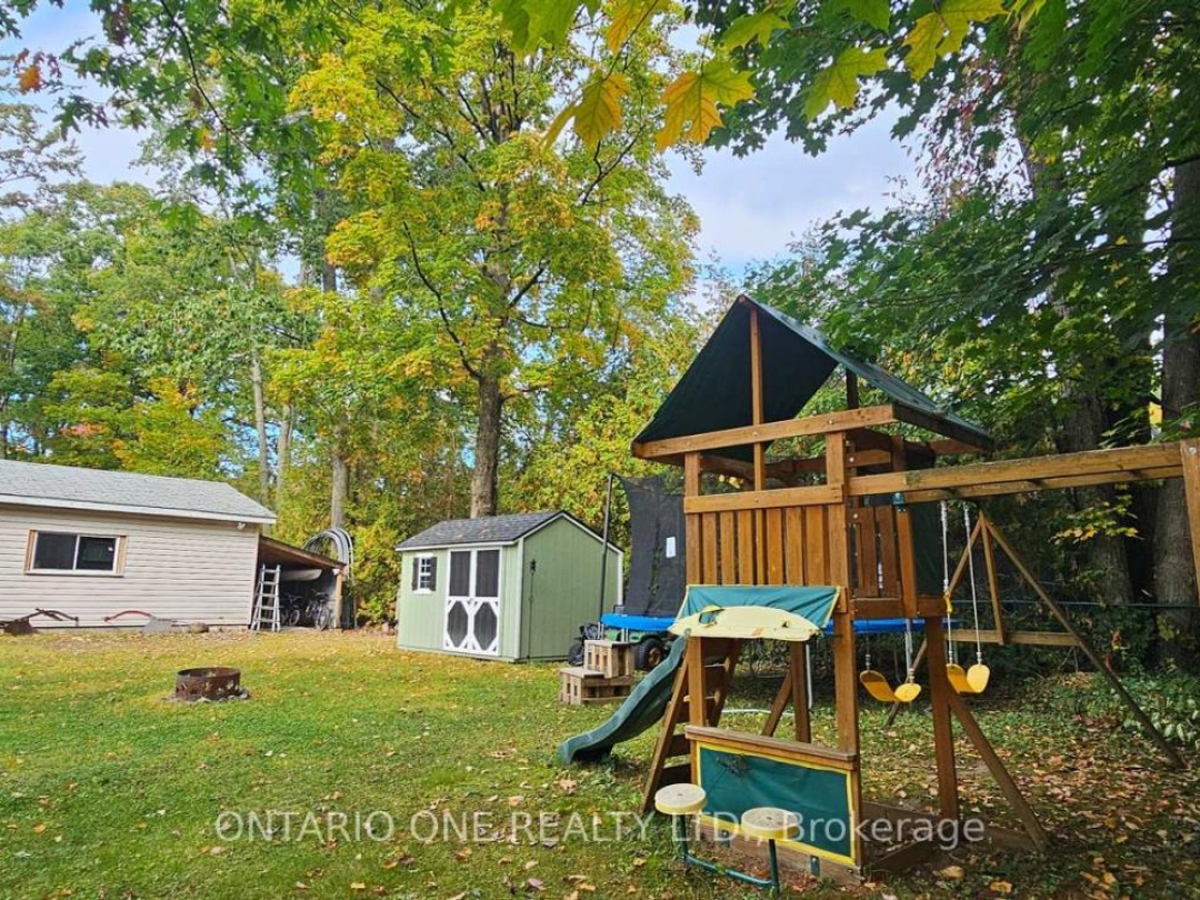 550 MUSKOKA BEACH ROAD, 