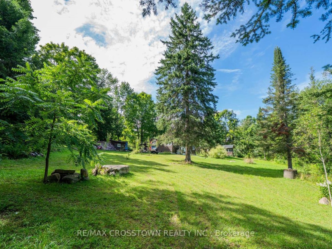 1161 UFFINGTON ROAD, Bracebridge (Draper)