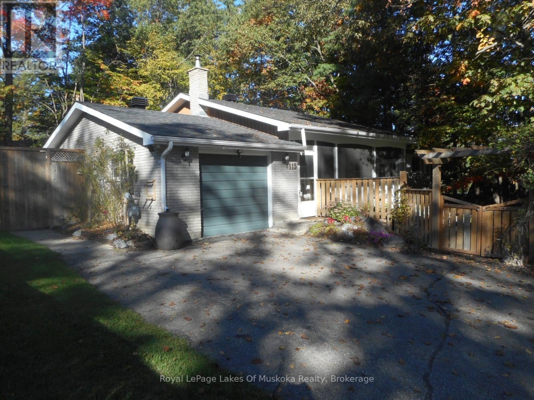 115 DOUGLAS STREET, Gravenhurst (Muskoka (S))
