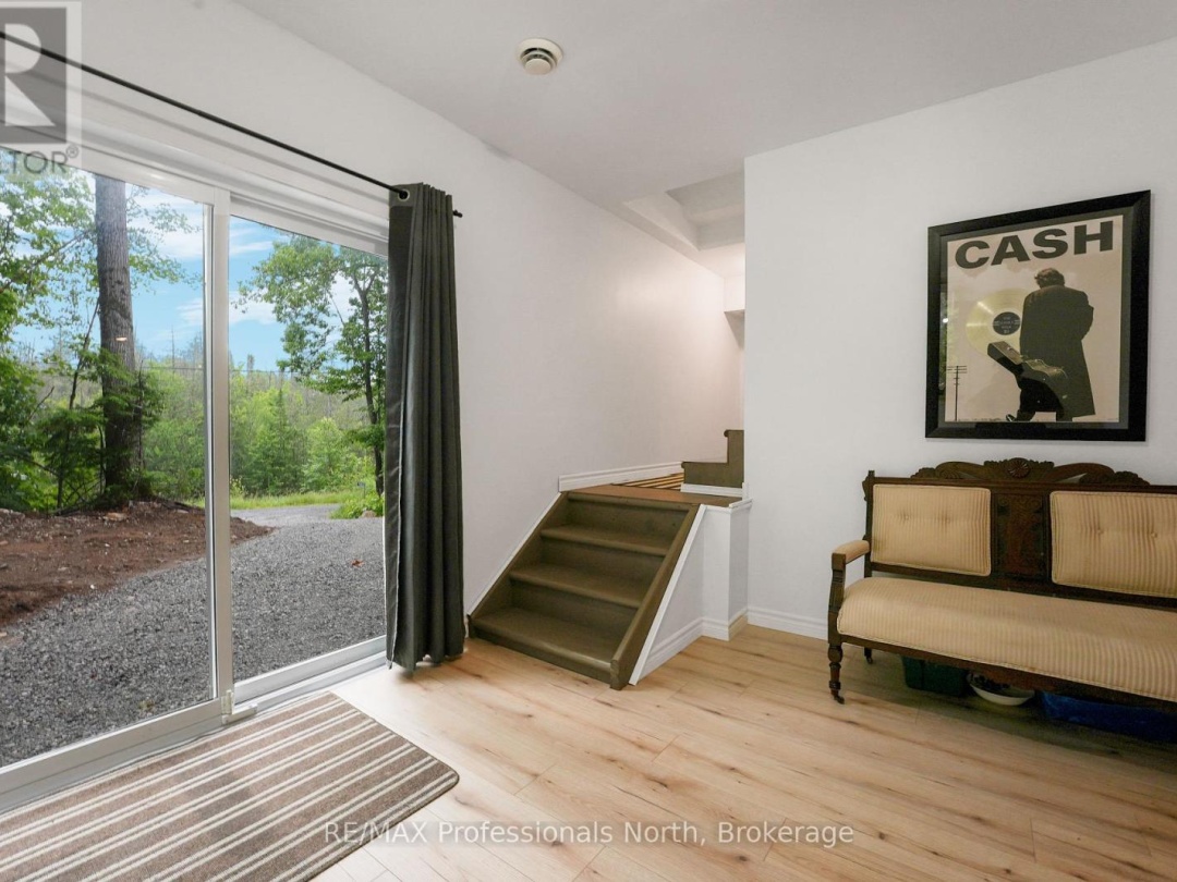 1065 HENDERSONS ROAD, 