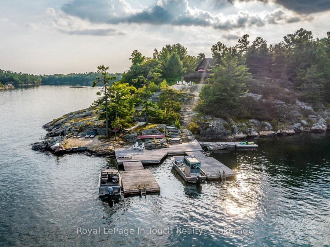 8 B686 DERBYSHIRE, Georgian Bay