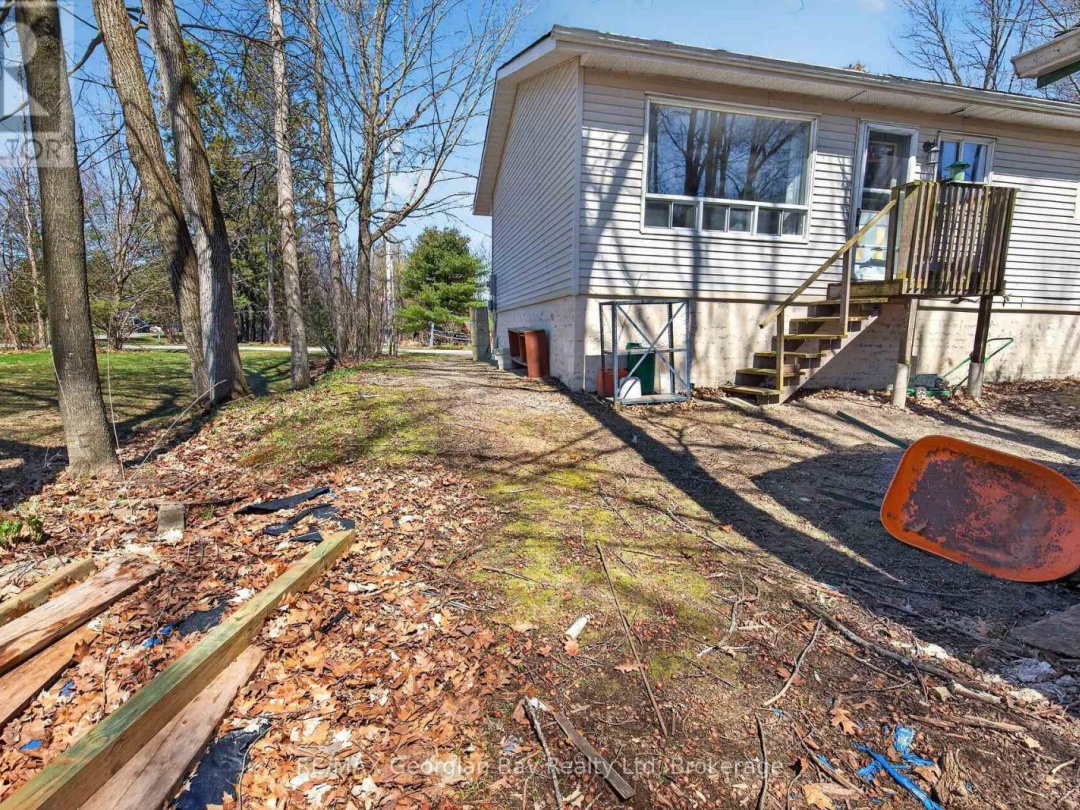 31 BECKETTS SIDE ROAD, Tay