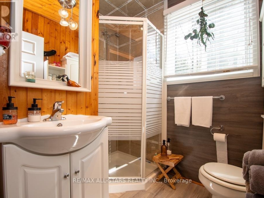 1130 TOWERING OAKS DRIVE, Gull River
