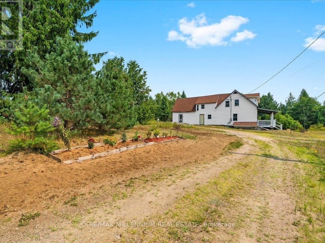 3529 HIGHWAY 118 E, Bracebridge (Oakley)