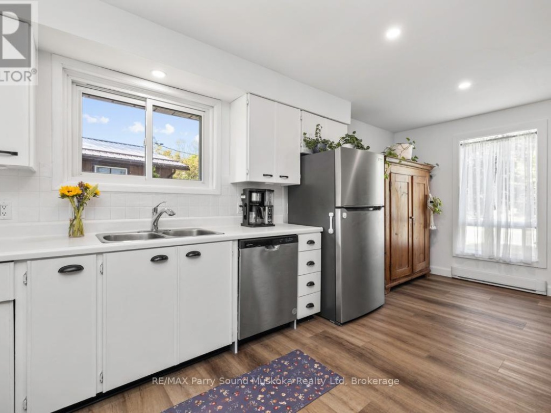 28 FOREST STREET, Parry Sound