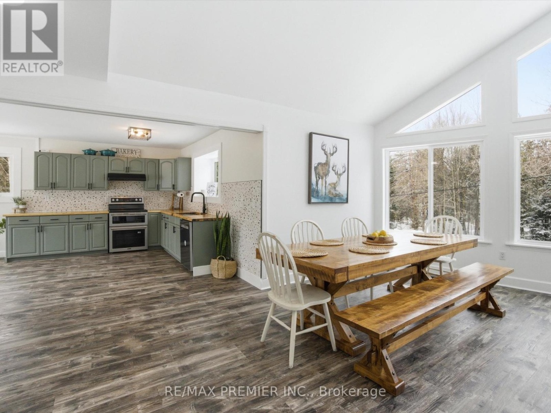 1131 SPRINGDALE PARK ROAD, North Branch Muskoka River
