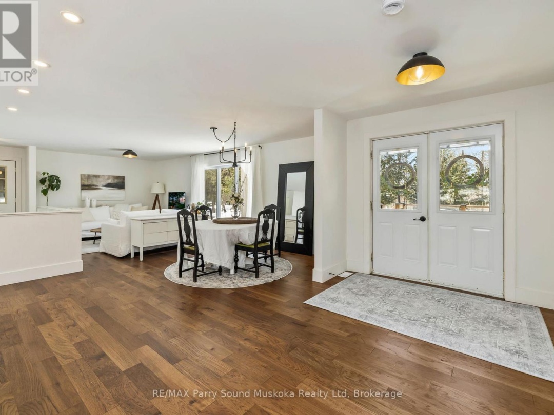 31 LAKE FOREST DRIVE, McDougall