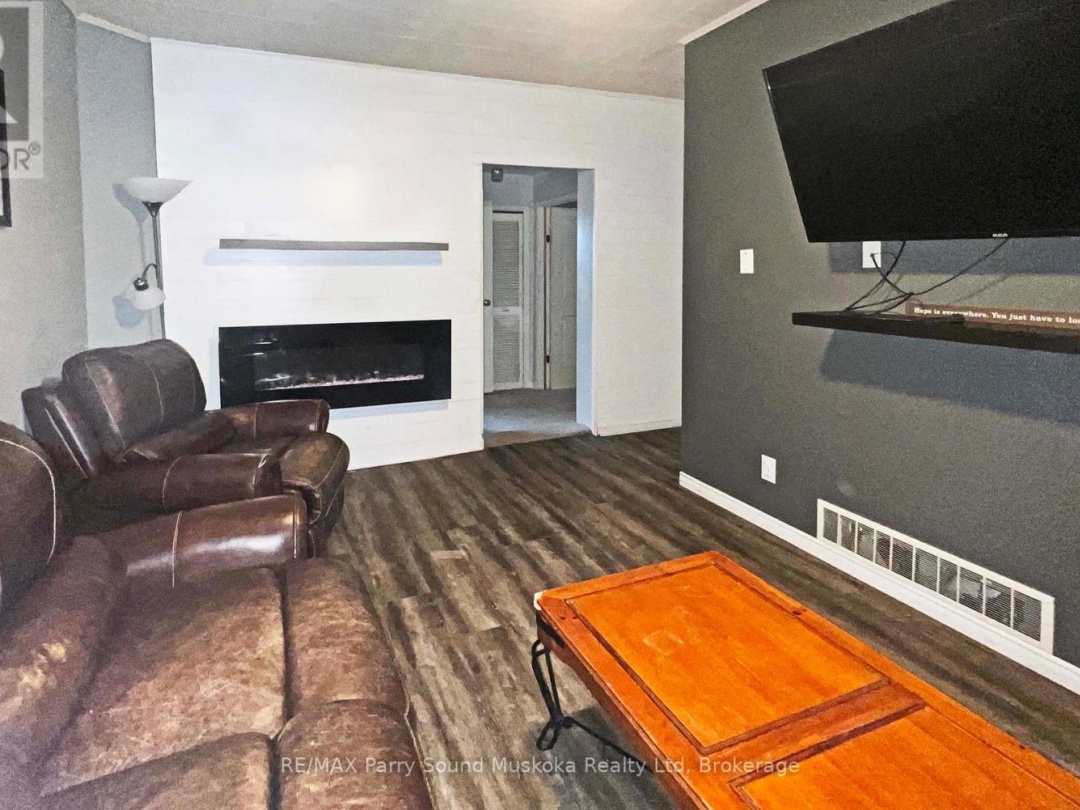 97 WILLIAM STREET, Parry Sound