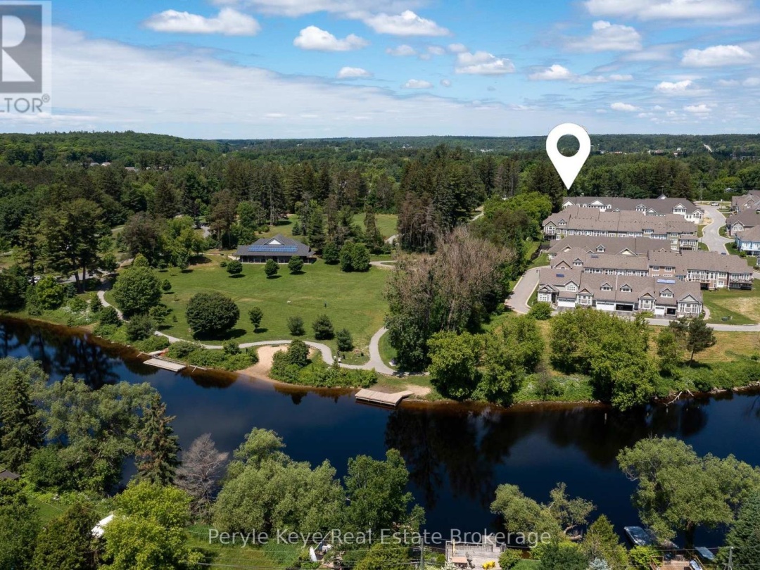 16 LEEDS COURT, Muskoka River