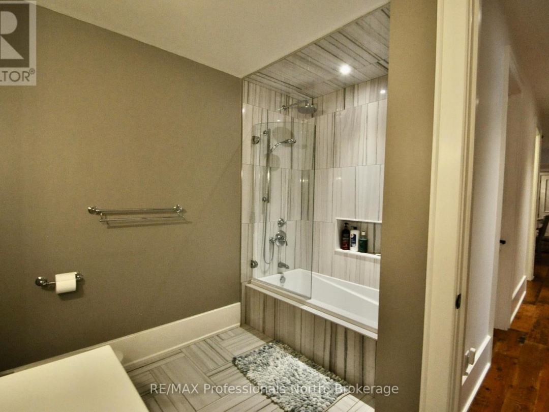 11 TIPPER LANE, 