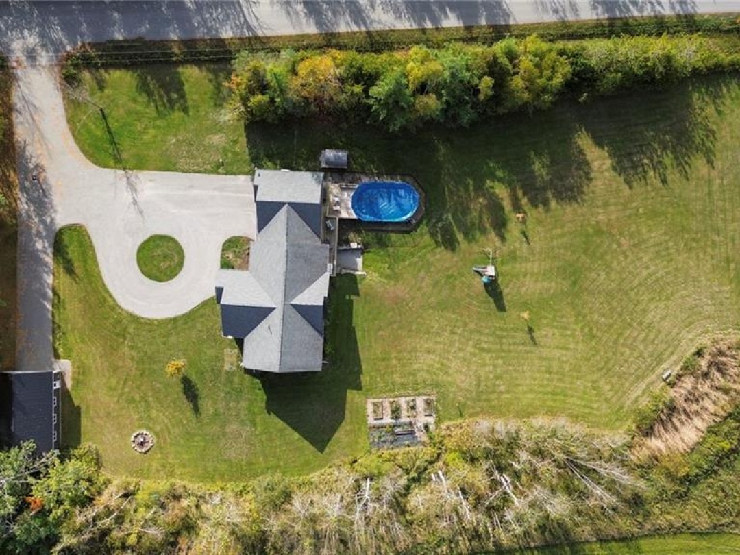 3387 WAINMAN Line, 