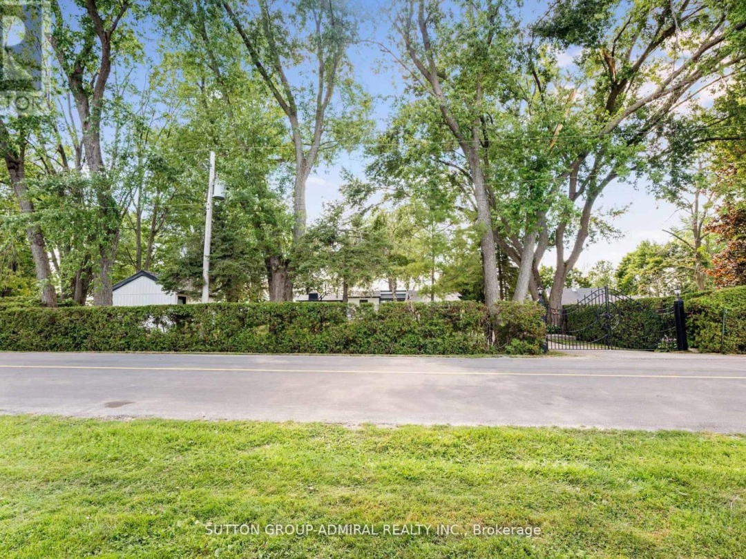 2232 LAKESHORE DRIVE, 