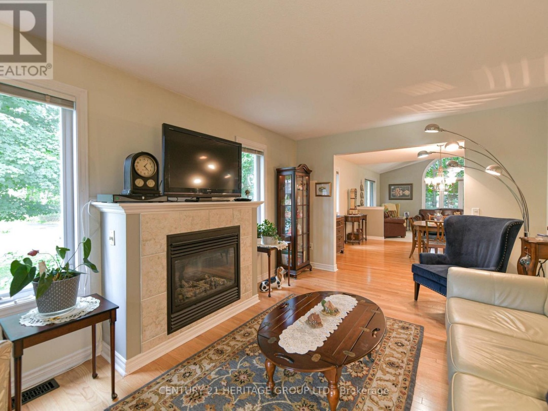130 HEDGEWOOD LANE, Gravenhurst (Muskoka (S))