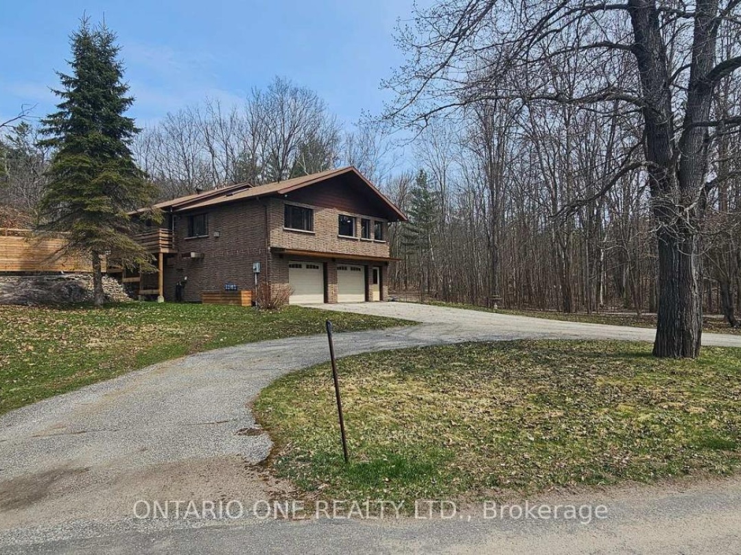 1045 COWBELL LANE, Gravenhurst (Morrison)