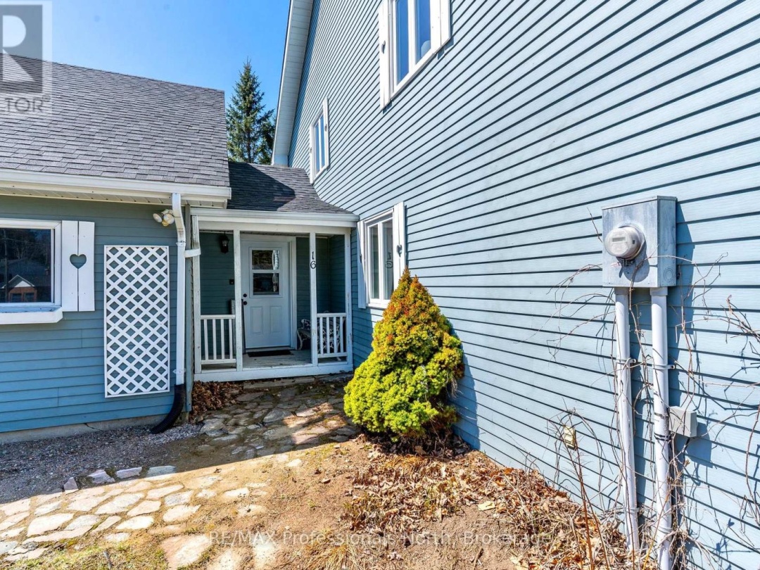 16 HIGHLAND GATE BOULEVARD, Minden Hills (Anson)