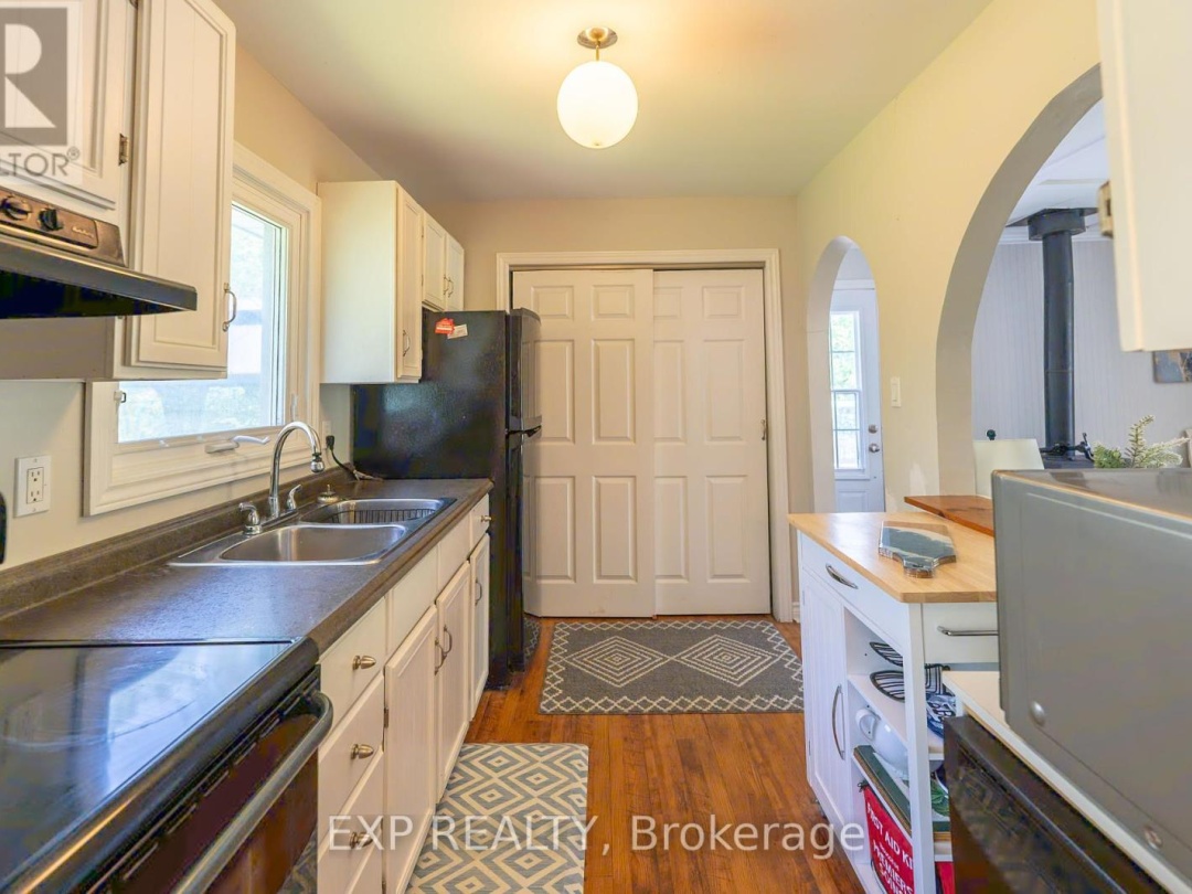 25 BAYVIEW ESTATE ROAD, 