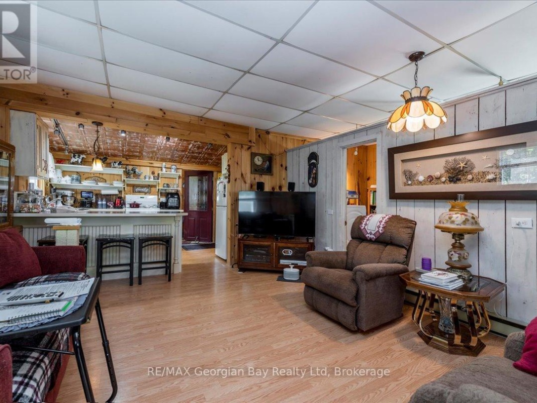 21 GRANDVIEW ROAD, 