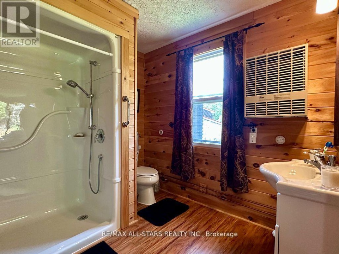 380 LEDGE ROAD, Trent Lakes