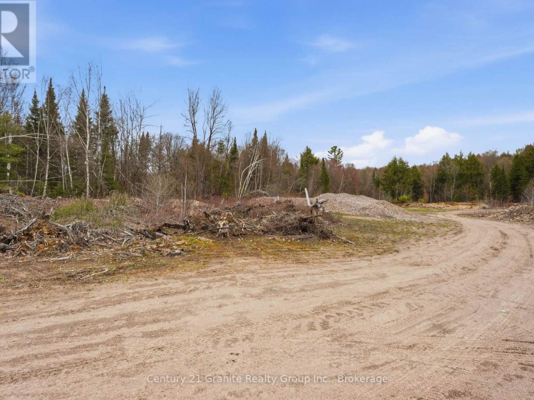 1314 HUNTER CREEK ROAD, Minden Hills (Lutterworth)