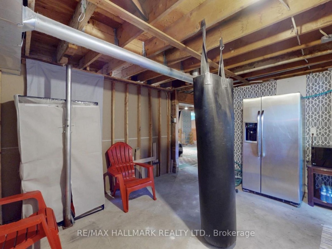 14 SELLENS AVENUE, Bracebridge (Macaulay)
