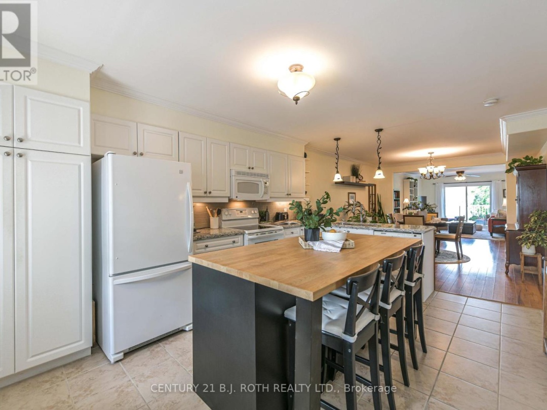 204 - 43 CREIGHTON STREET, Lake Simcoe