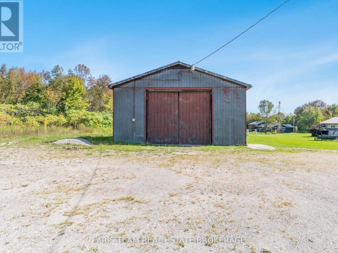 2243 ANDERSON LINE, 