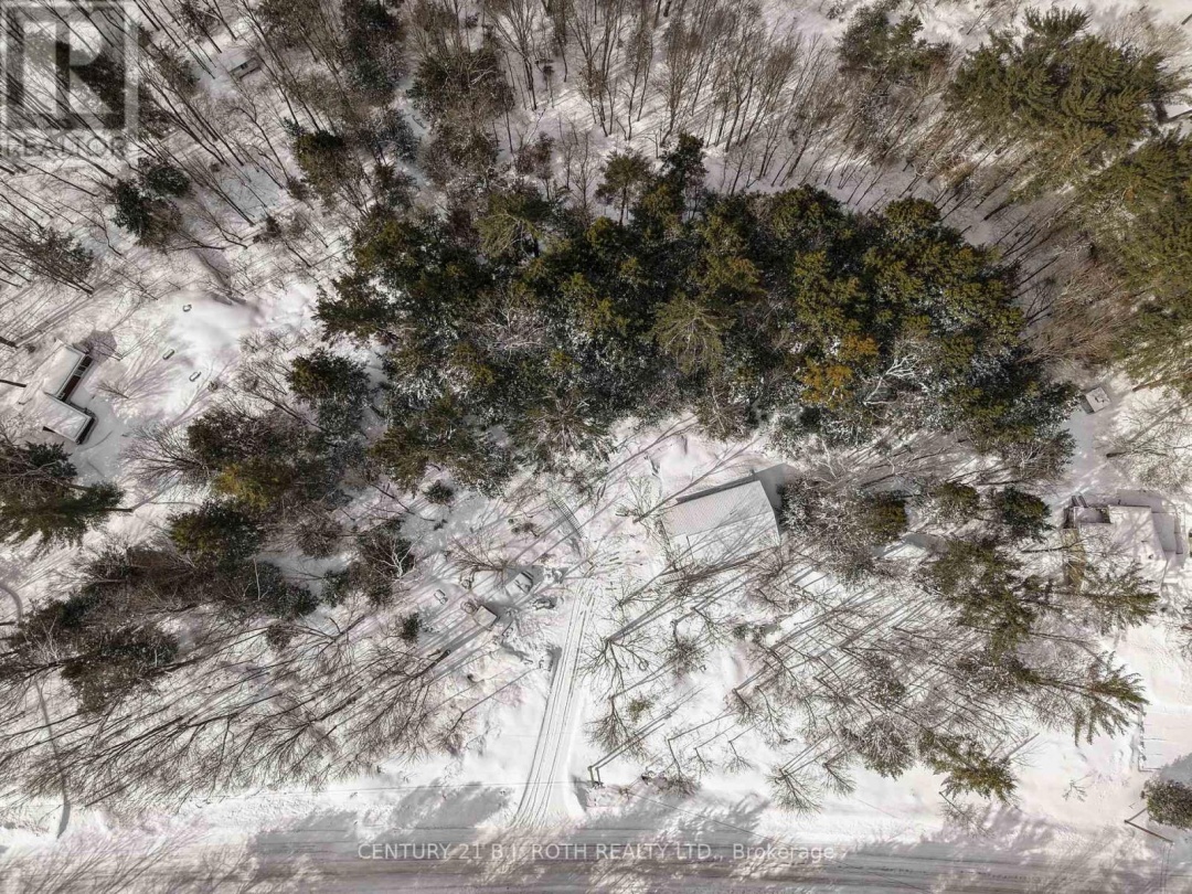 1040 ARTHUR SCHULZ ROAD, Gravenhurst (Morrison)