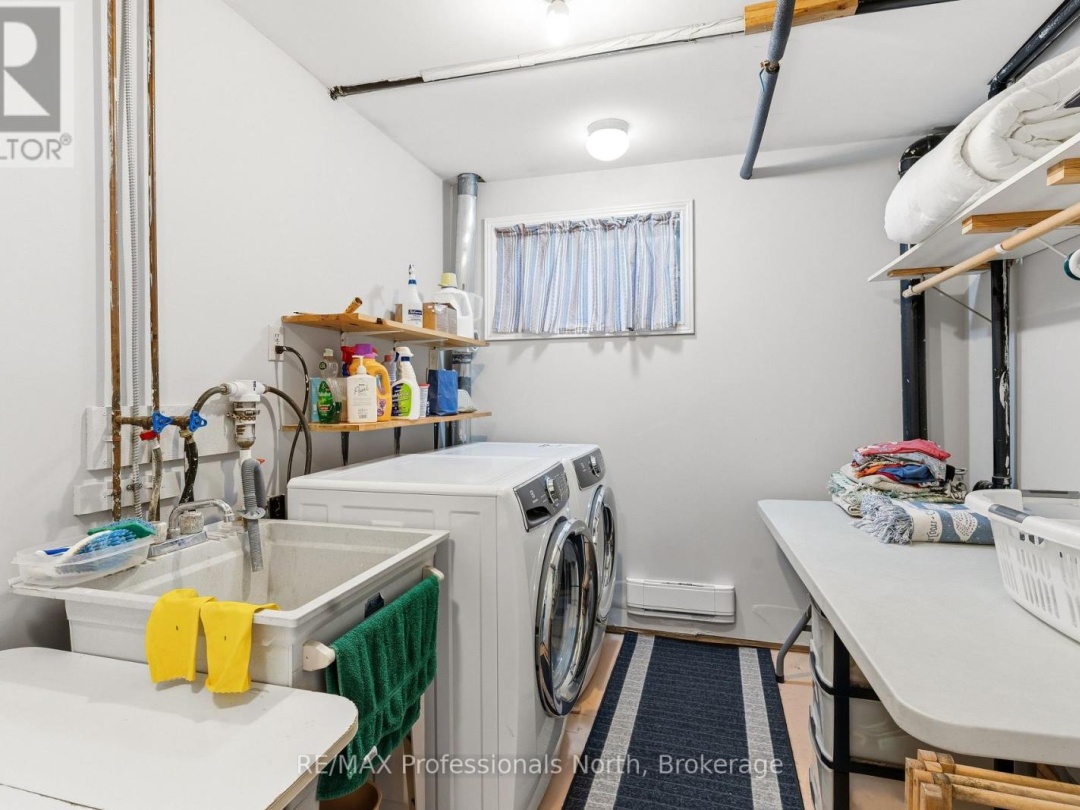 1048 ELK DRIVE, Glen Lake