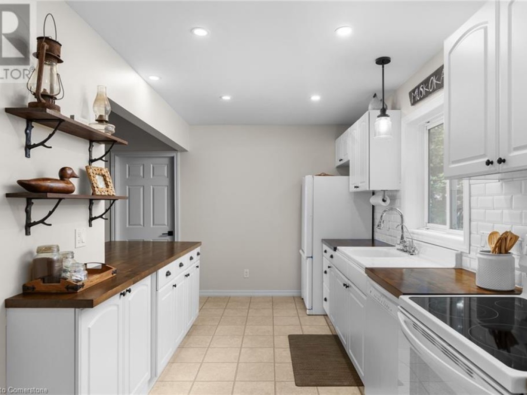 1166 NORTH SHORE Drive Unit# 3, Gull Lake