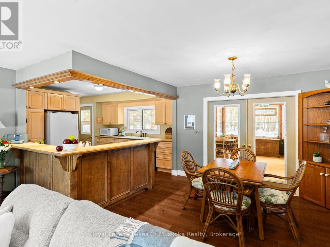 5 BROBST FOREST CRESCENT, 