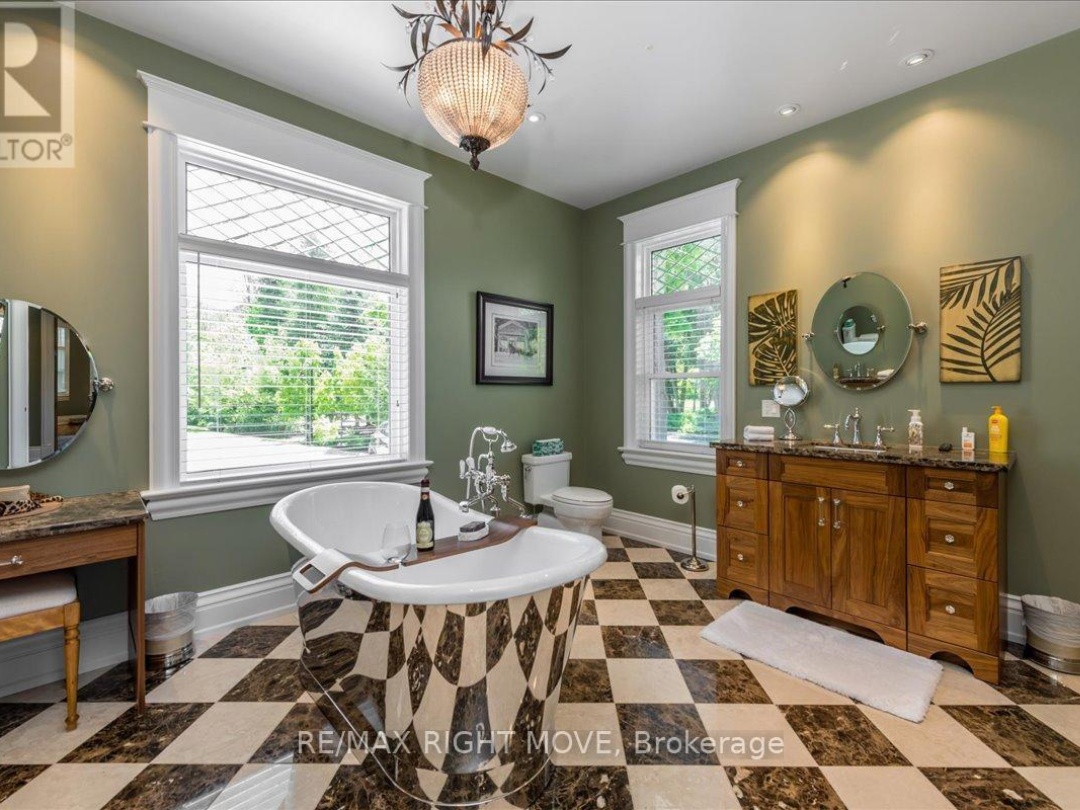 153 Creighton Street S, Lake Simcoe