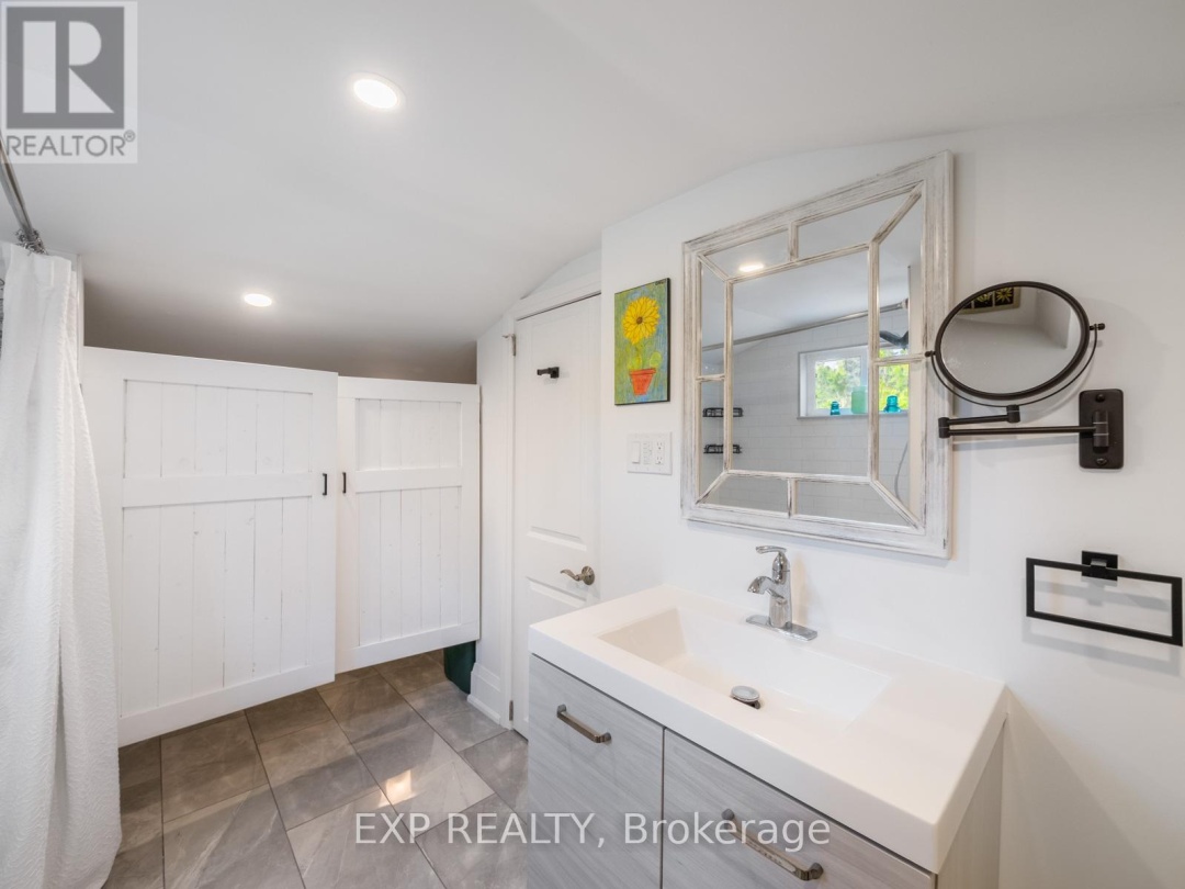 370 HOMEWOOD AVENUE, 