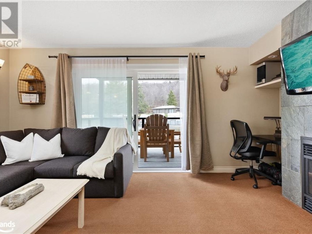 1235 Deerhurst Drive Unit# 52 107, Peninsula Lake