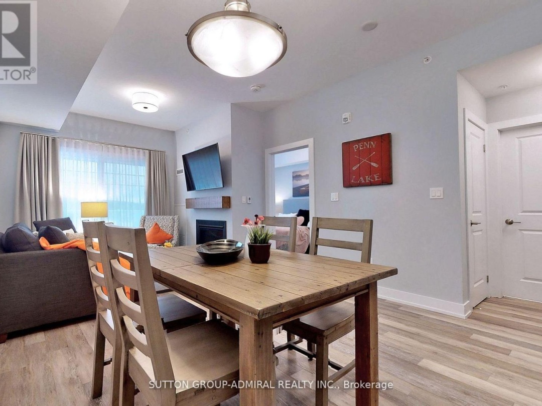 425 - 25 PEN LAKE POINT ROAD, Peninsula Lake